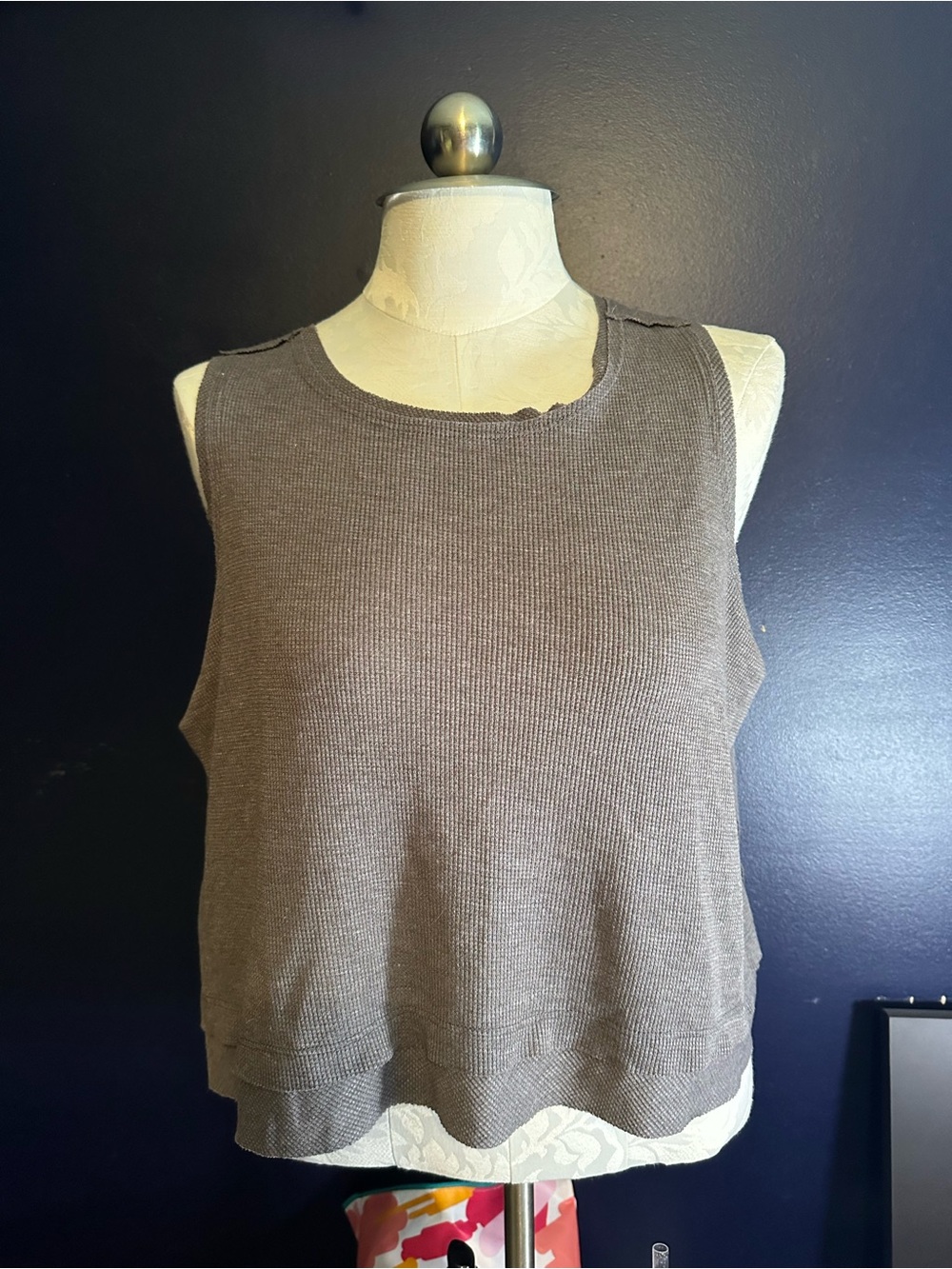 Vestique gray waffle knit layered tank top size medium